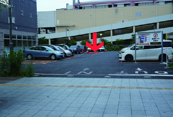 noixは、埼玉県さいたま市北区にある多目的複合施設「ウェルネスキューブ大宮の駐車場